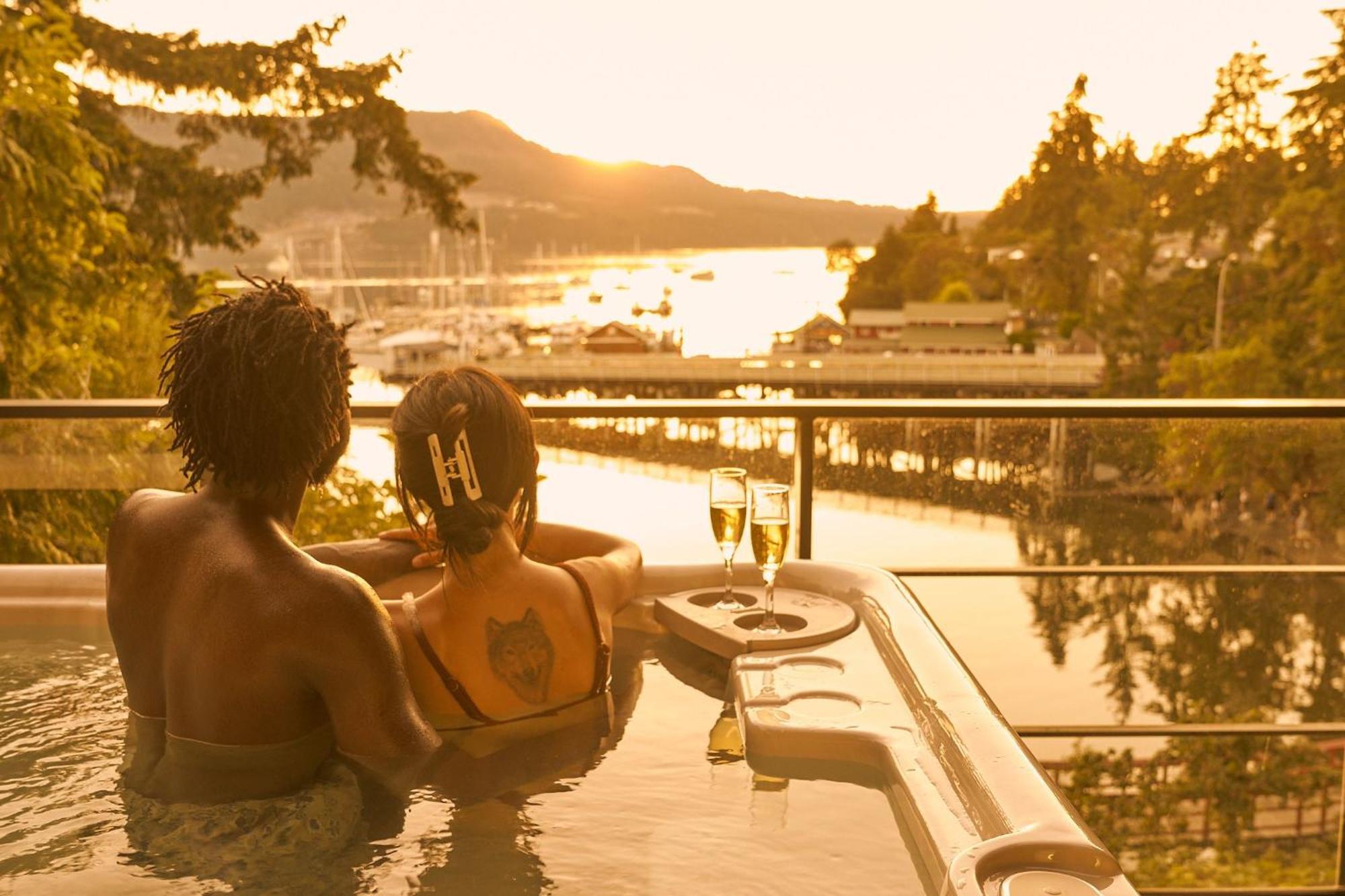 Brentwood Bay Resort & Spa Dış mekan fotoğraf